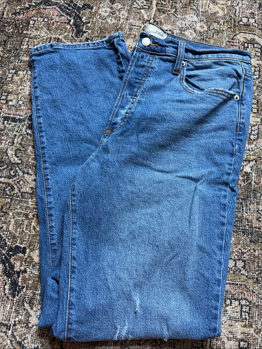 Universal Thread Women’s Straight Leg Jeans in Blue Denim